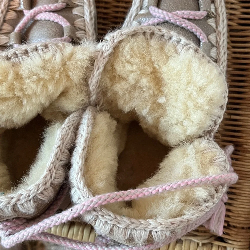 MOU Trainer Scoubidou Lace Size EU 38 or 7 US NWT